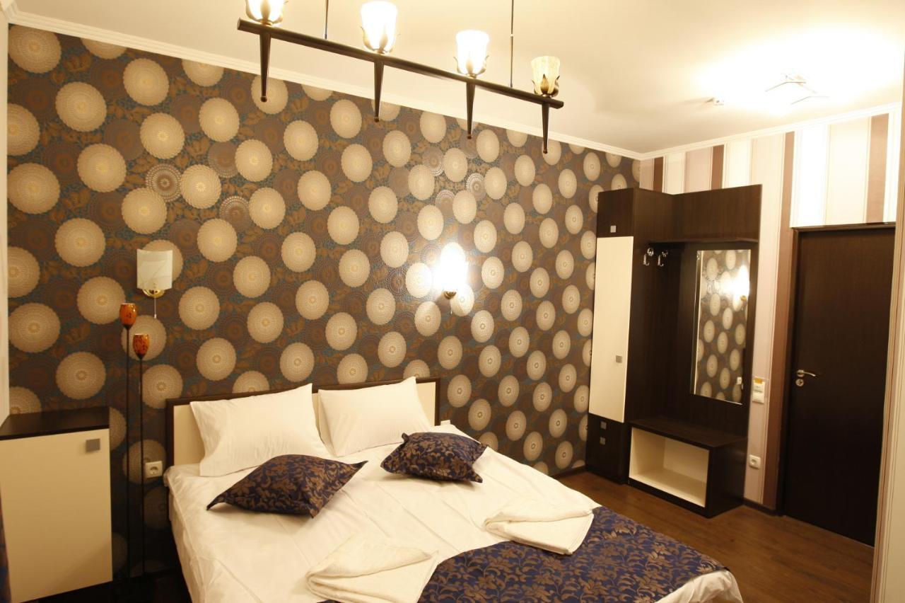 צ'יסינאו Iris Hotel מראה חיצוני תמונה