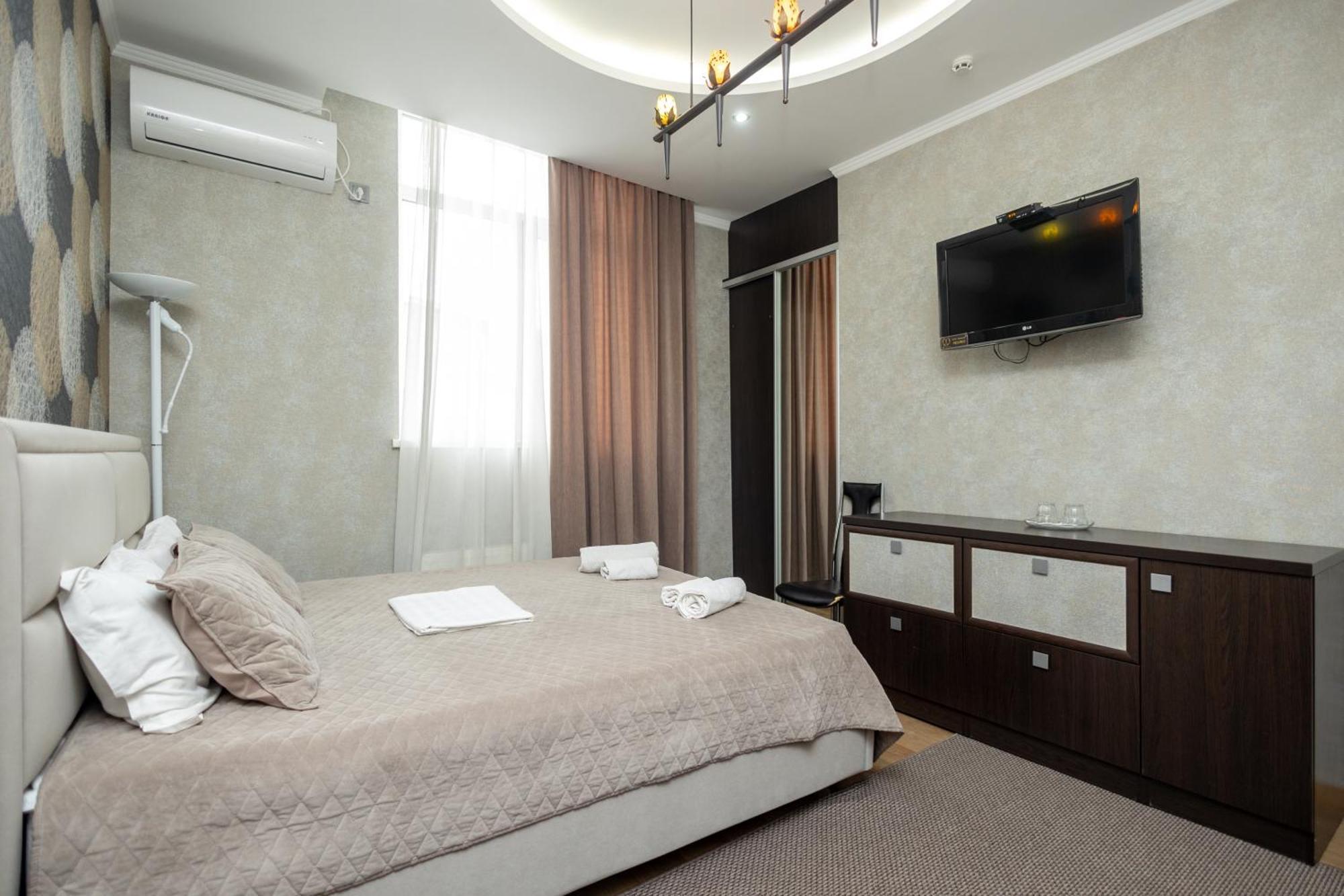 צ'יסינאו Iris Hotel מראה חיצוני תמונה