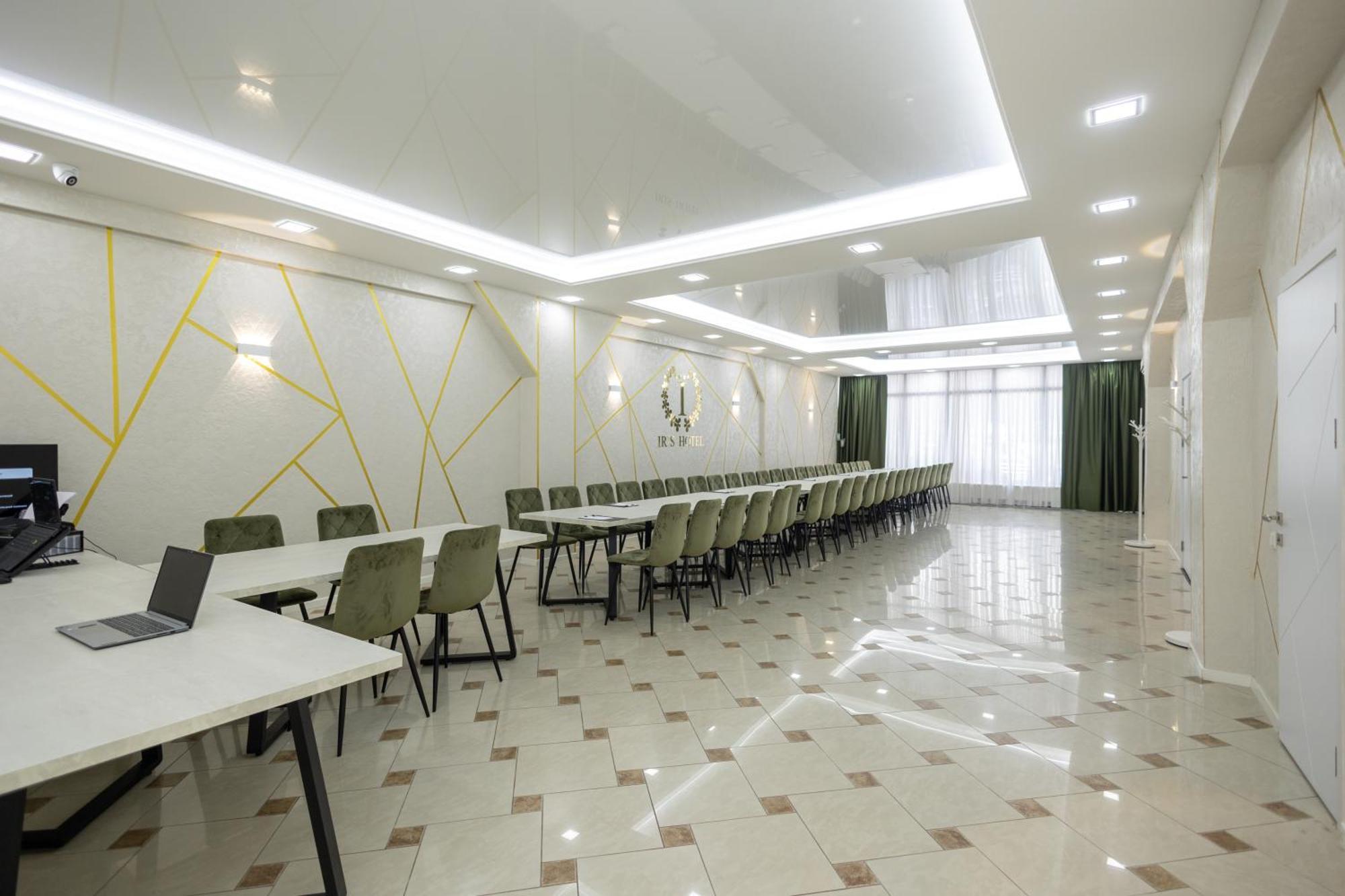 צ'יסינאו Iris Hotel מראה חיצוני תמונה