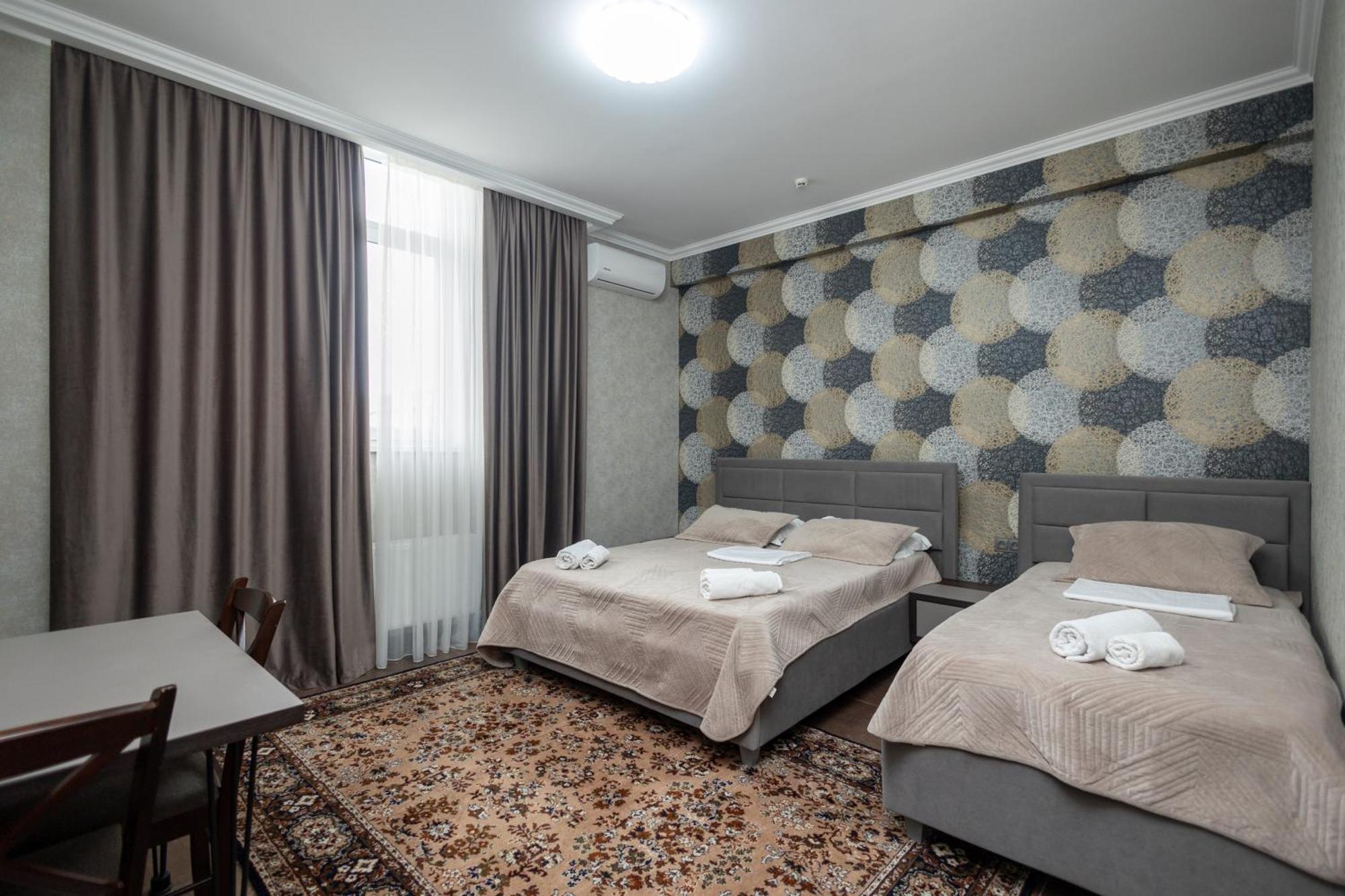 צ'יסינאו Iris Hotel מראה חיצוני תמונה